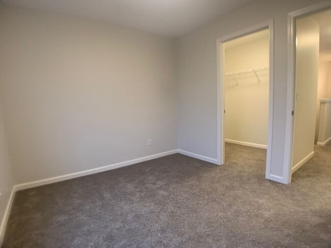 Building Photo - Remodeled Beautiful Progress Ridge Town home! 2 Bedrooms 2 Baths, 1628 Sq. Ft.