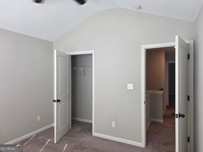 Building Photo - 132 W River Cane Run