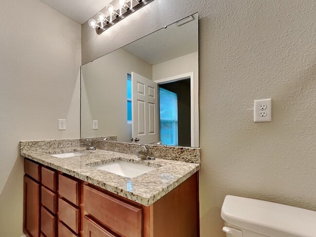 Building Photo - 7033 Camfield Landing Dr