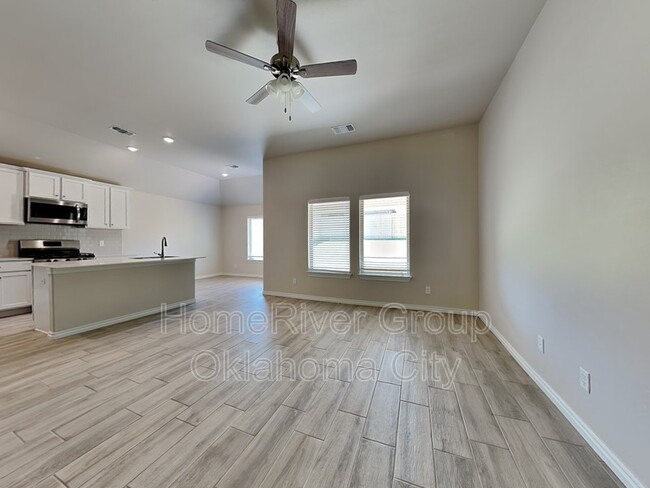 Building Photo - 8400 NW 163rd Ter