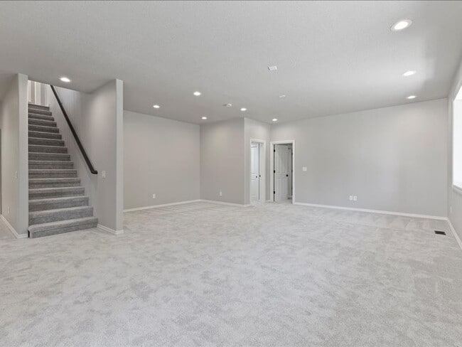 Building Photo - Newly Renovated Beaverton Home with Natura...