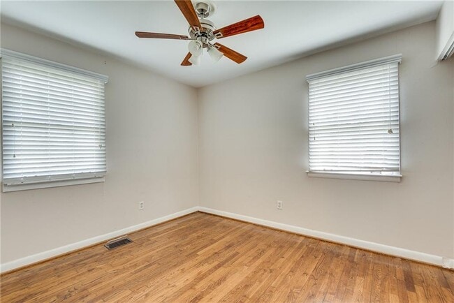 Building Photo - 1424 Hosea L Williams Dr NE