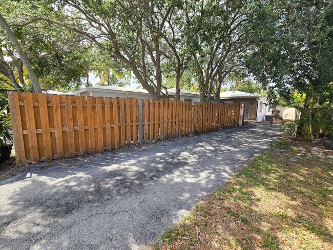 Building Photo - Updated East Delray Duplex | No HOA + Priv...
