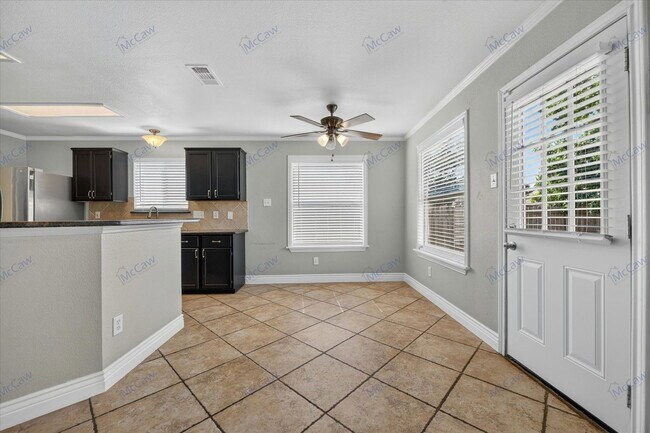 Building Photo - 333 Stately Oak Ln