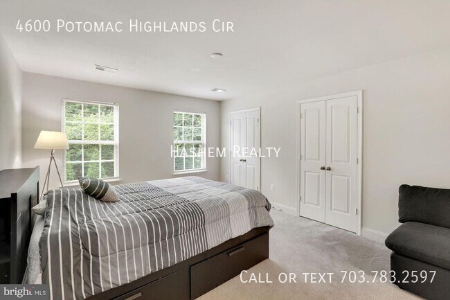 Building Photo - 4600 Potomac Highlands Cir