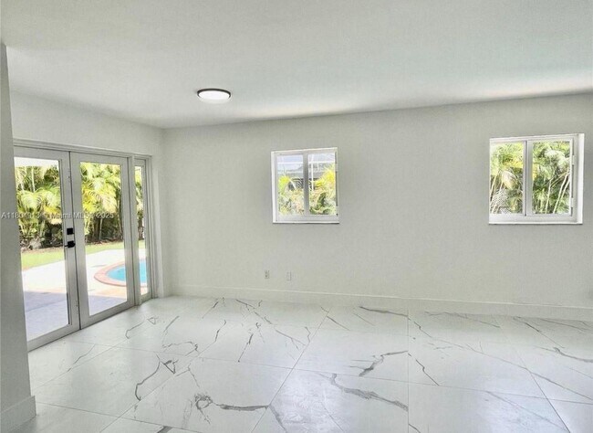 Building Photo - 11520 SW 57th St
