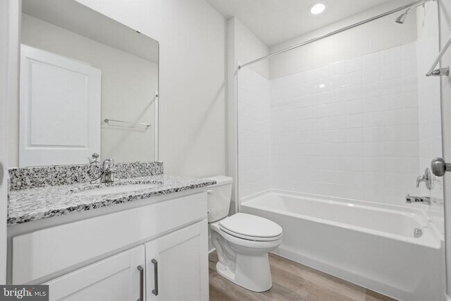 Building Photo - 113 Lakota St