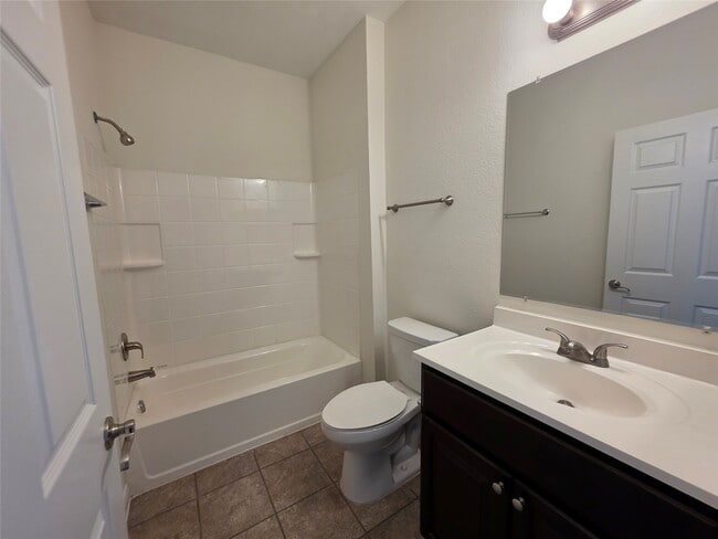 Building Photo - 6210 Lacey Oak Dr