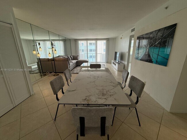 Building Photo - 9195 Collins Ave