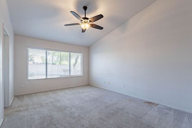 Building Photo - North West Chandler Home with a Pool
