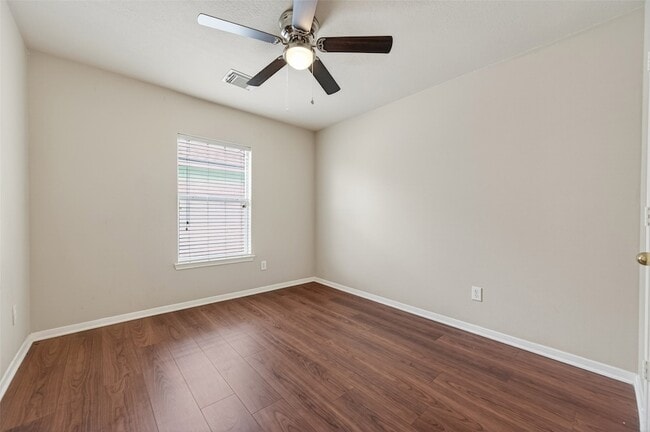 Building Photo - 2610 Argos Dr