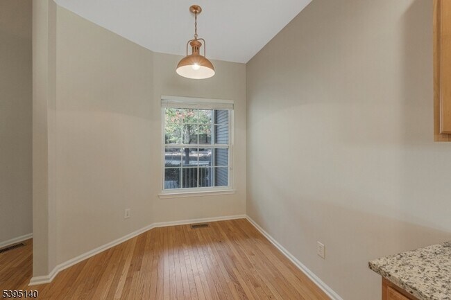 Building Photo - 105 Wallace Ct