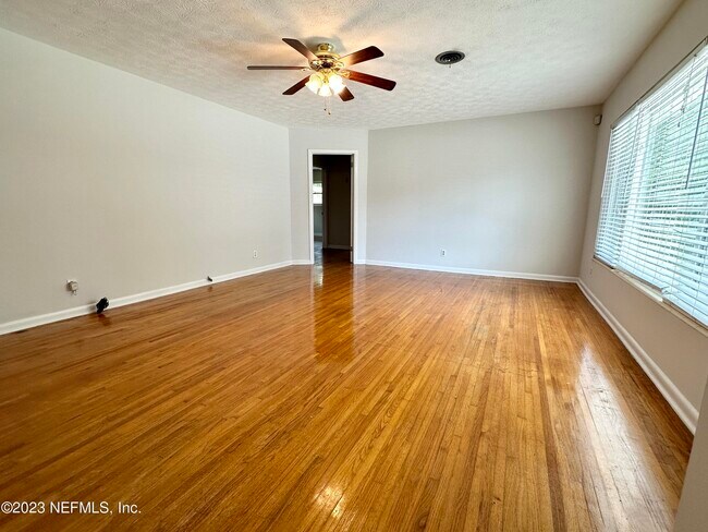 Building Photo - 5093 Ortega Cove Cir