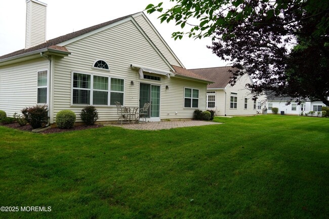 Building Photo - 185 Valencia Dr