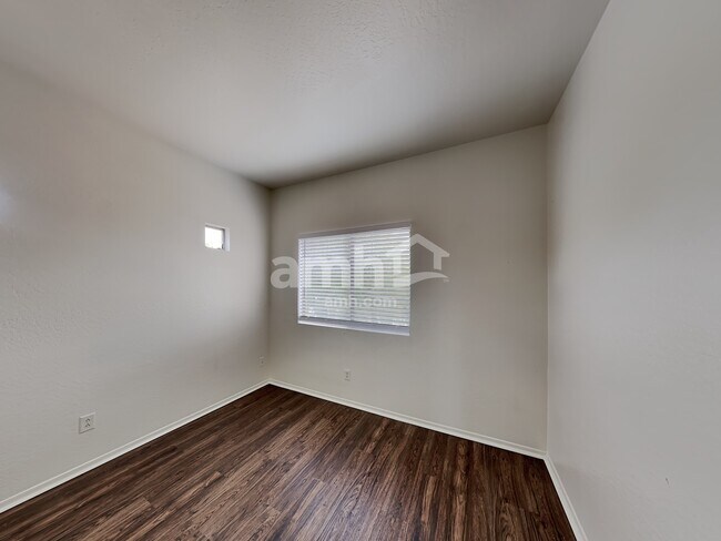 Building Photo - 16864 W Tasha Dr