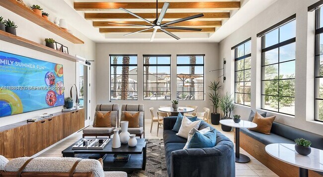 Building Photo - 10241 SW Newberry Ave