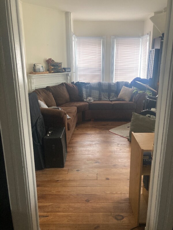 Building Photo - 14 Wurts Ave