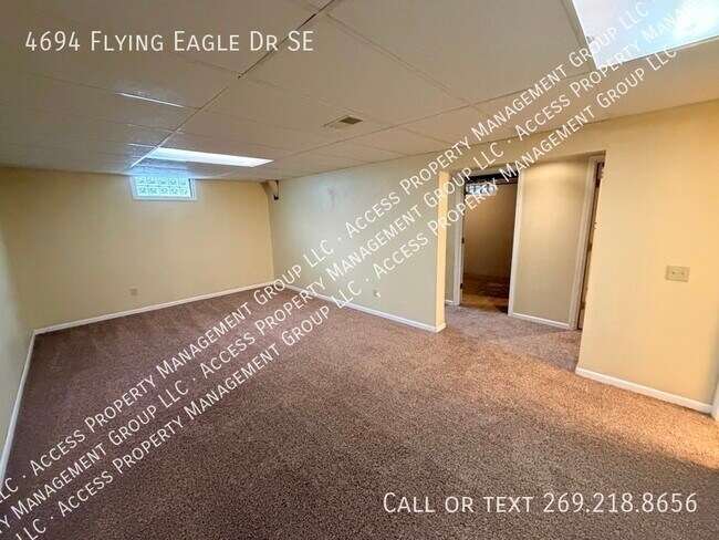 Building Photo - 4694 Flying Eagle Dr SE