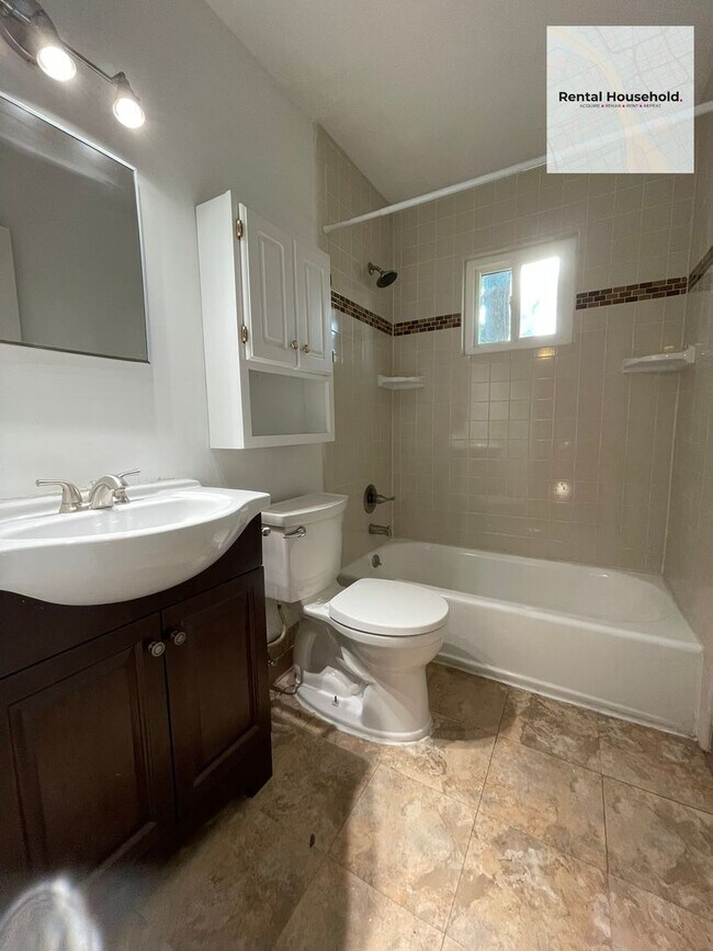 Building Photo - Adorable 3 Bedroom Ranch-Dearborn Heights!!!