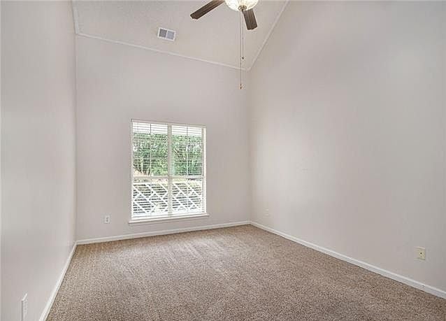 Building Photo - 524 Lisa Carol Dr