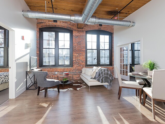 Building Photo - 65 Water St