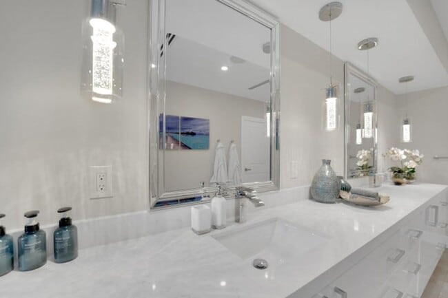 Building Photo - 1238 NE 17th Ave