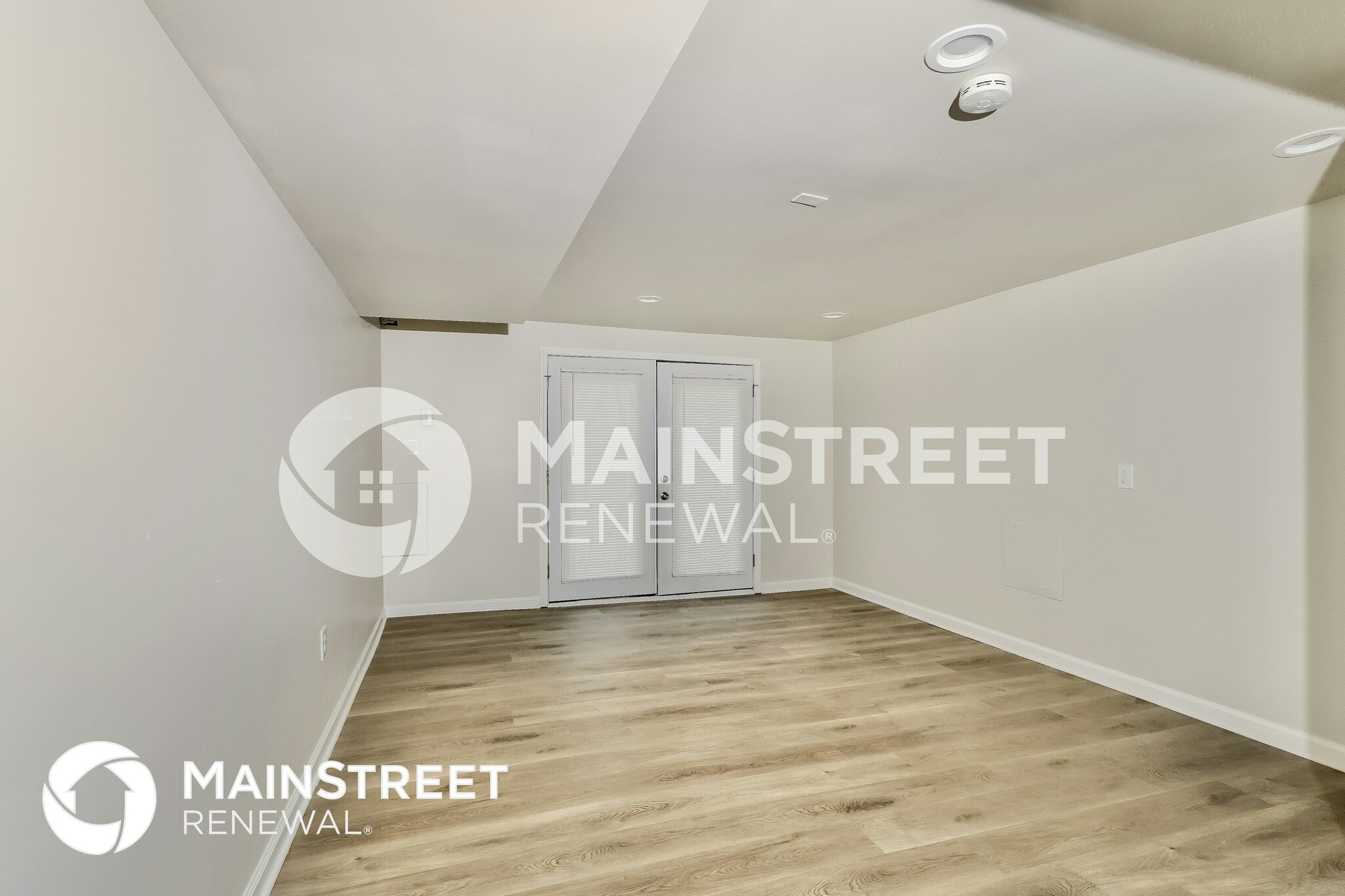 Building Photo - 9104 Royal Oak Dr