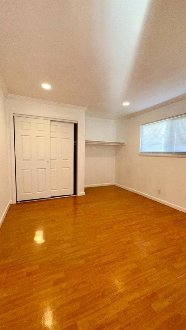 Building Photo - 524 Sanders Ave