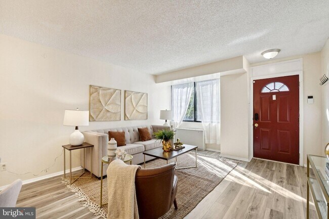 Building Photo - 1245 13th St NW