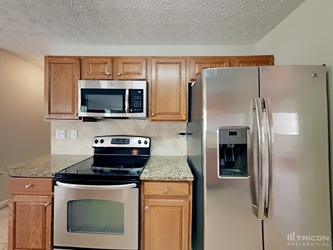 Building Photo - 6469 Snowden Dr