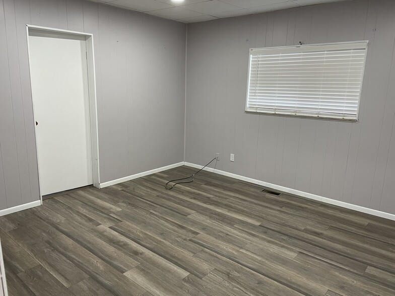 Front bedroom - 1157 Monroe Ave