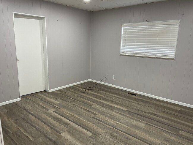 Front bedroom - 1157 Monroe Ave