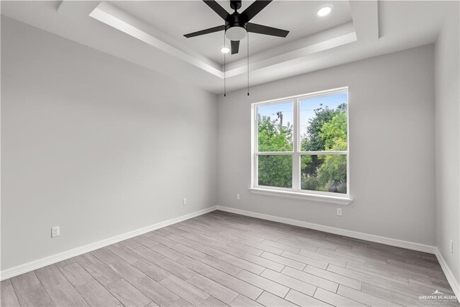 Building Photo - 27 N Crown Point