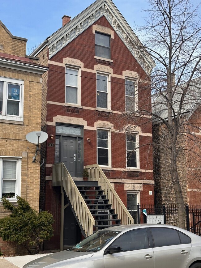 Primary Photo - 2138 W Webster Ave