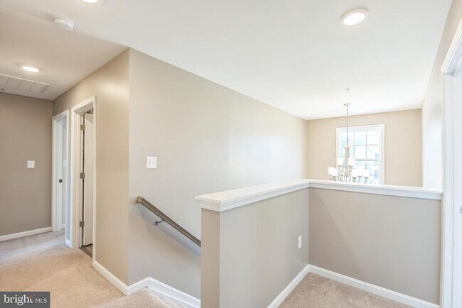 Building Photo - 14 Candleberry Dr