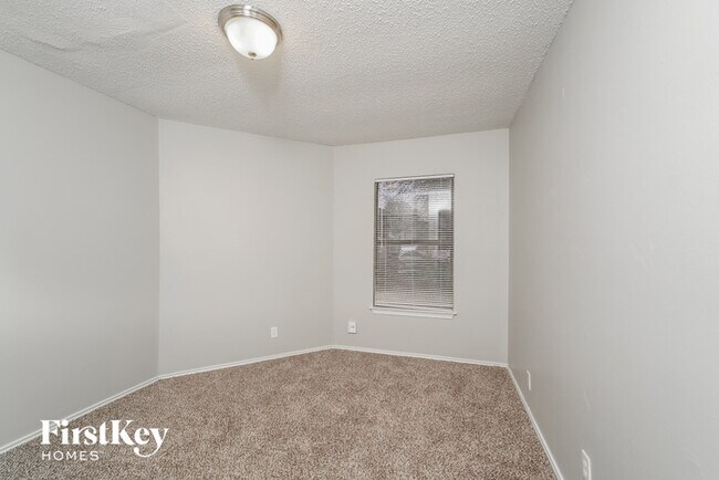 Building Photo - 7915 Millers Trail