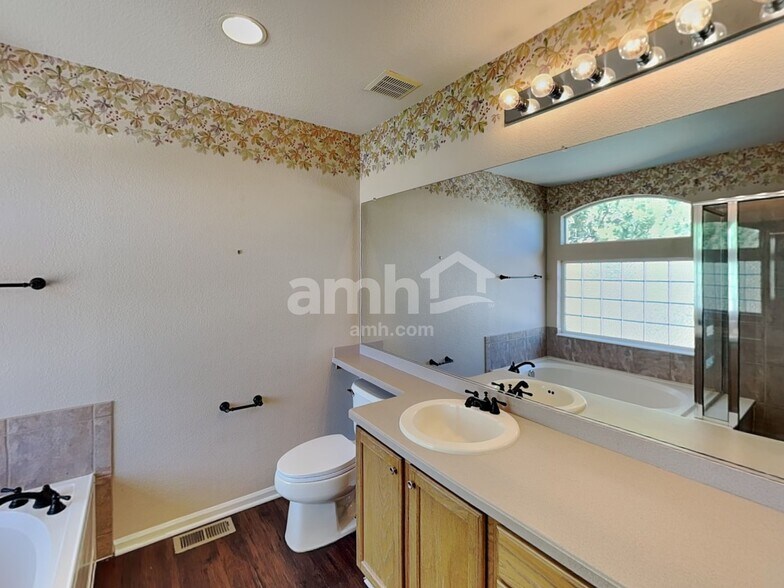 Building Photo - 18763 E 51st Ave