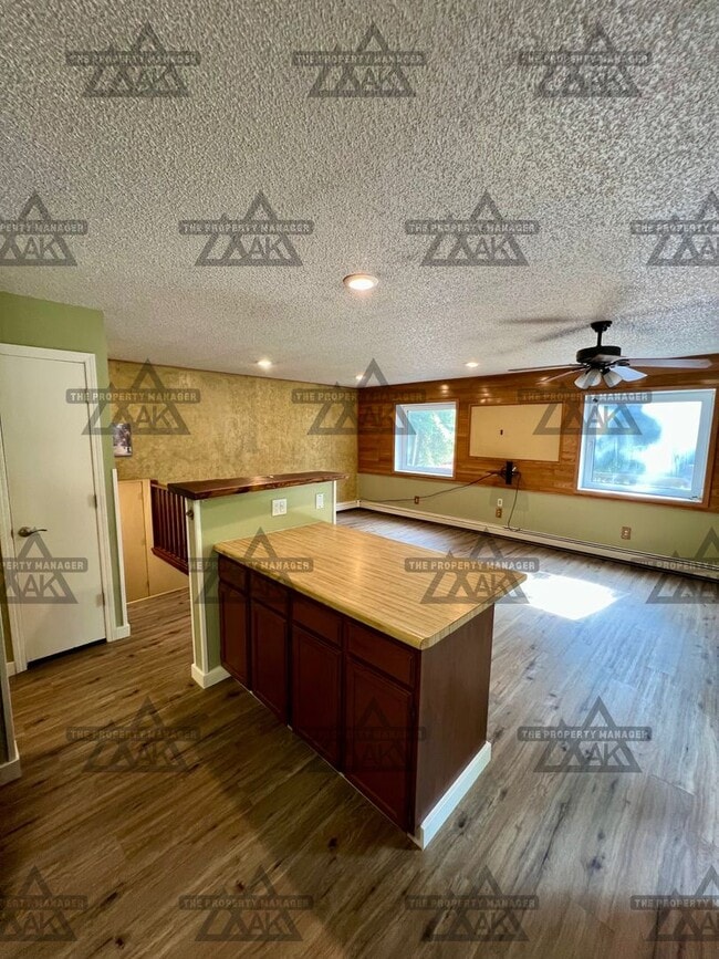 Building Photo - Home for rent in North Pole / 1-Car Garage / Pets on approval