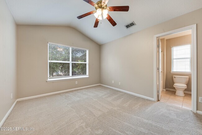 Building Photo - 7990 Baymeadows Cir E