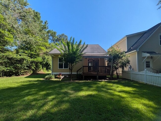 Building Photo - 124 Pepperdine Ct