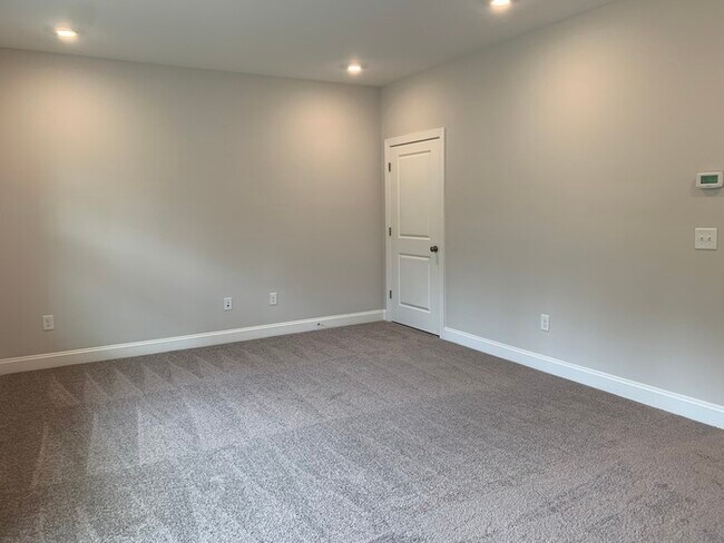Building Photo - 1211 Falling Rock Pl