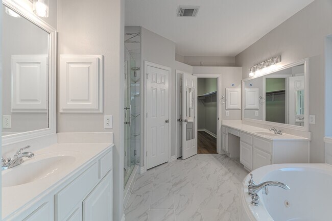 Building Photo - 63 W Artist Grove Pl