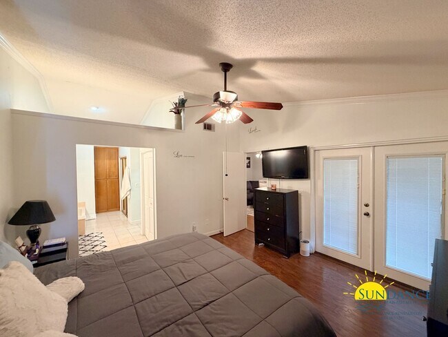 Building Photo - Charming 3BR Home in Mary Esther Near Hurlburt Field!