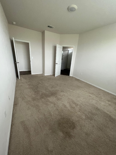 Primary Photo - 109 Brody Ln