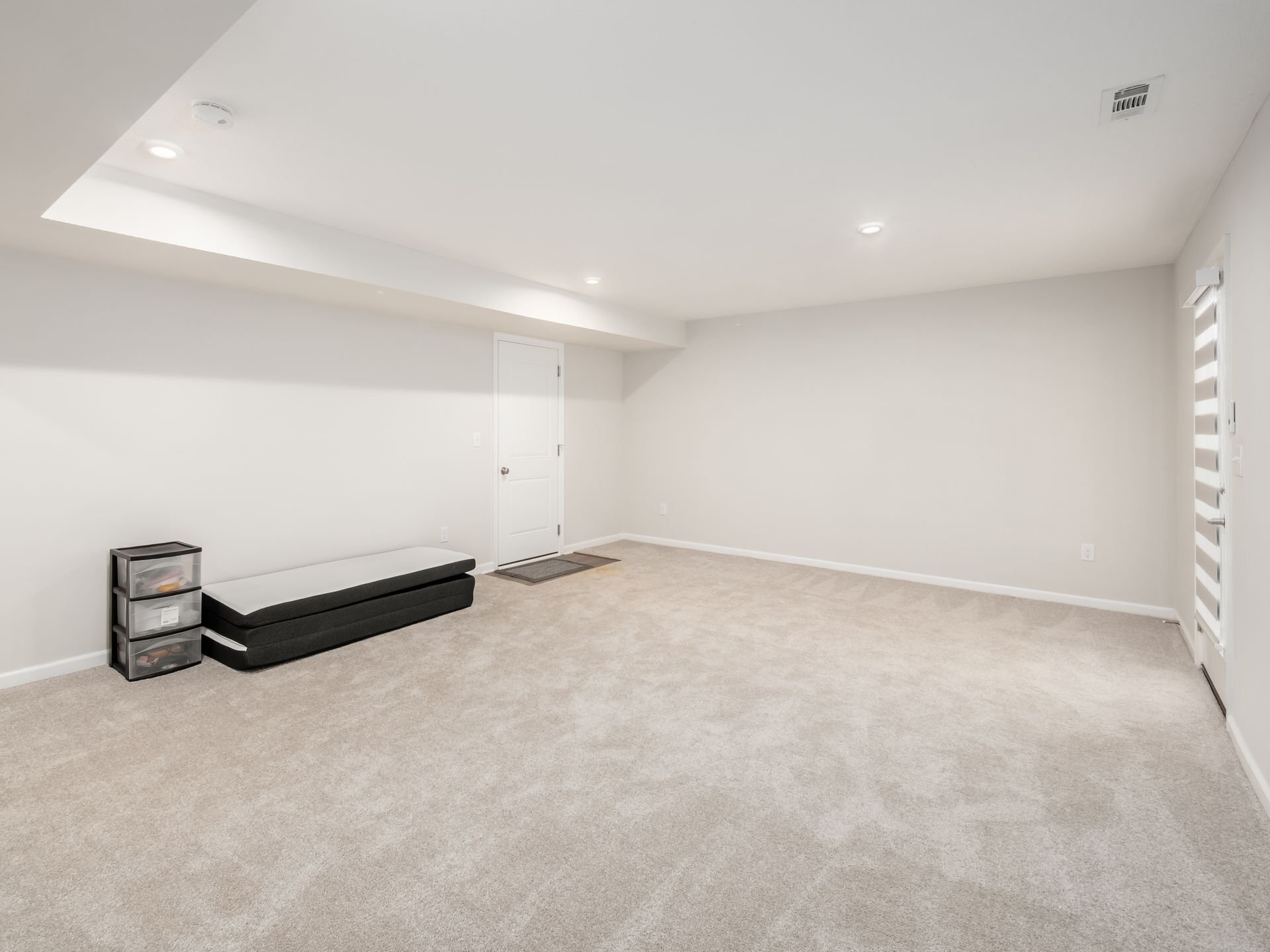 Building Photo - 230 Via Veneto