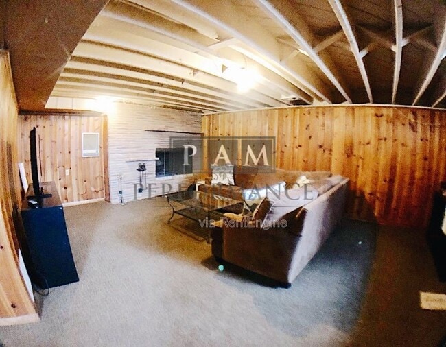 Building Photo - 7430 W Wells St