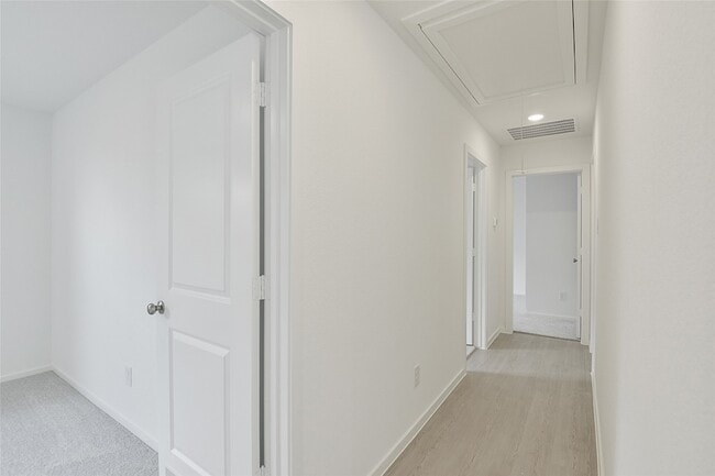 Building Photo - 16818 Great Highlands Dr
