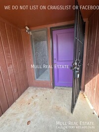 Building Photo - 2824 Silvertree Dr