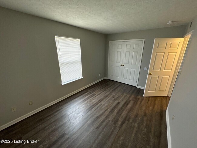 Building Photo - 4109 Blue Lick Ct