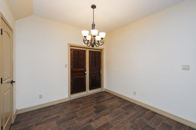 Building Photo - 8216 Casa Verde Rd